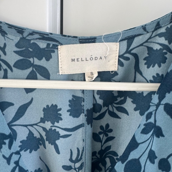 Dresses - Picture 10 of 10